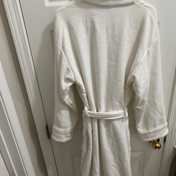 Linum Home Textiles Unisex Turkish Cotton Smyrna White Robe - Picture 6 of 11